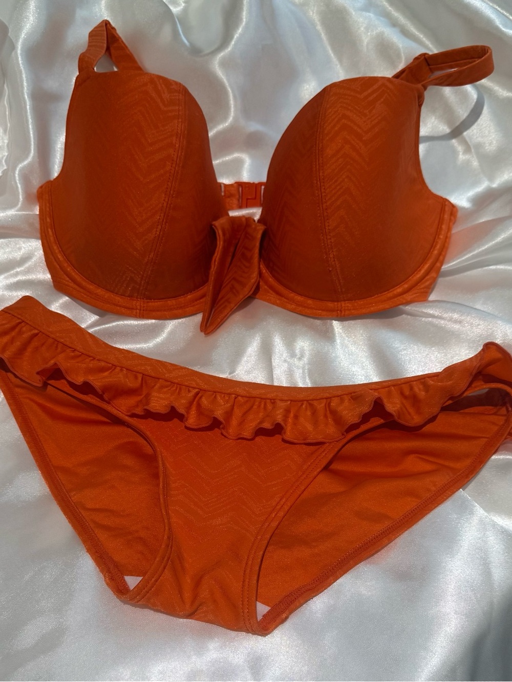 Cleo Orange Ruffle Bikini Set Push-Up Top Size 32 F / Bottom Size Small